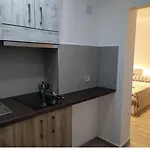 公寓 Dinamo Evoo *