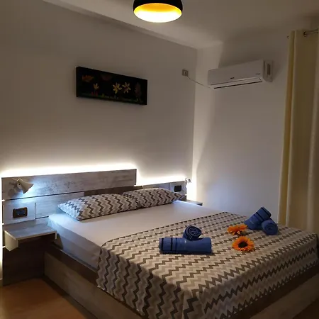 Apartment Dinamo Evoo